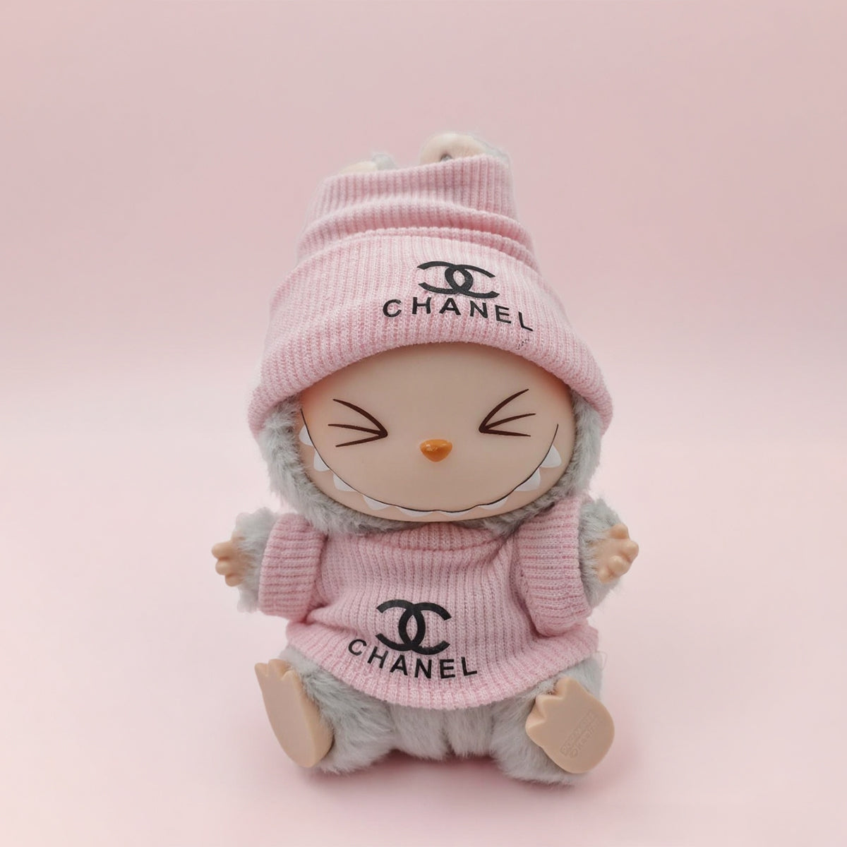 Labubu Fashion Clothing C-Haute 3-piece set (clothes, hat and shoes)