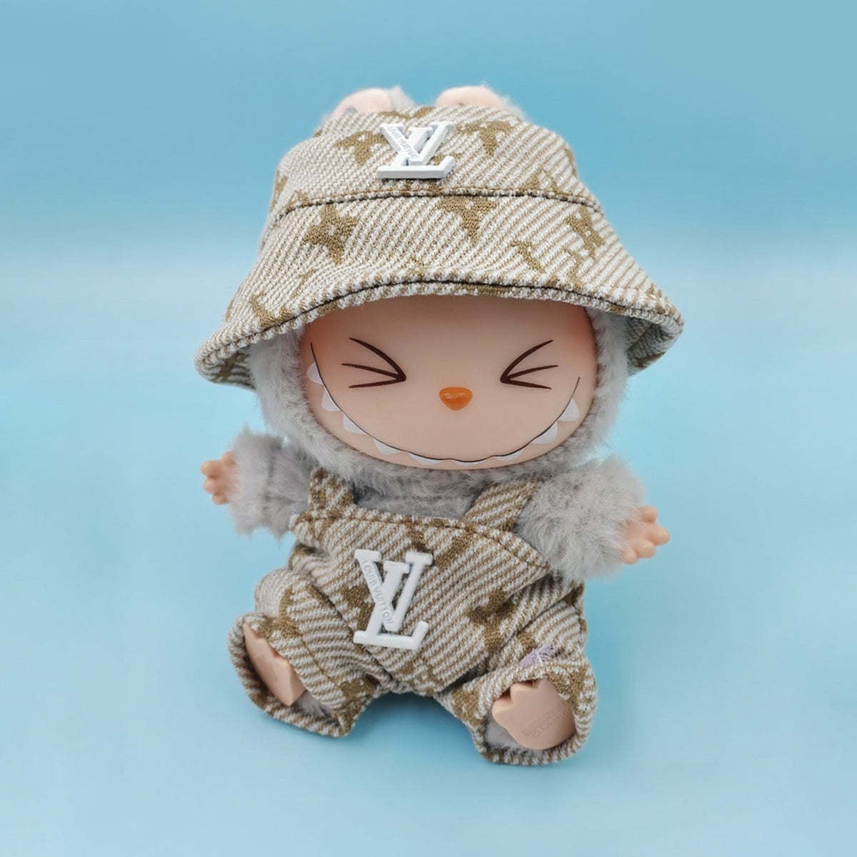 Labubu Fashion L-Haute 2-Piece Set (Clothes and Hat)