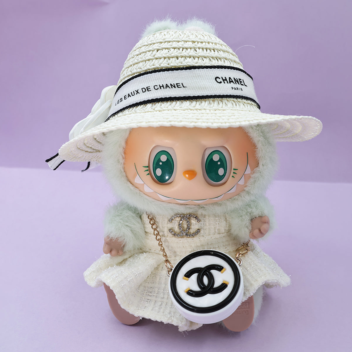 Chanel style white luxury suit (Clothing, Hat and Bag)